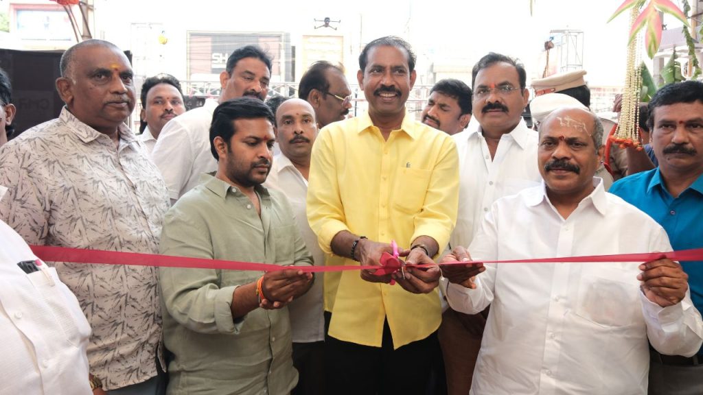 Cmr Jewellery Gajuwaka Showroom Launch With Actress Bhagyashri Borse