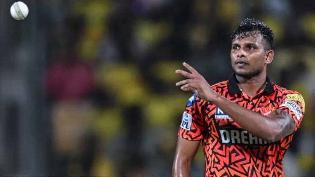 T Natarajan Returns To Srh After %e2%82%b95 75 Crore Pay Cut