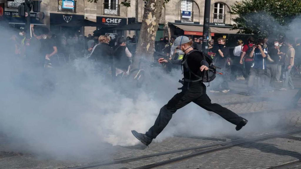 France Student Protests 250000 Arrests School Damage